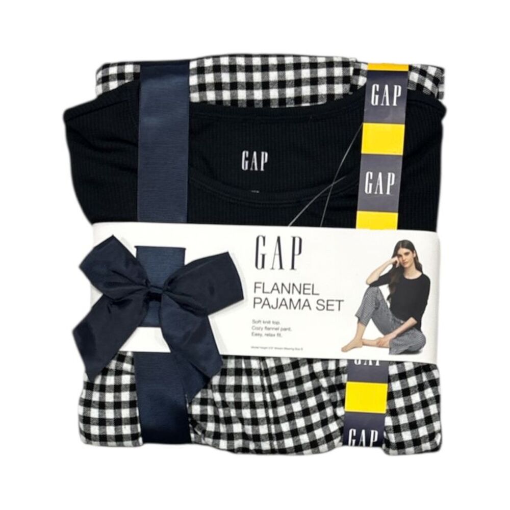 Gap Women's Relaxed Fit Soft Brushed Flannel Pajama Set, 2-Piece - Black